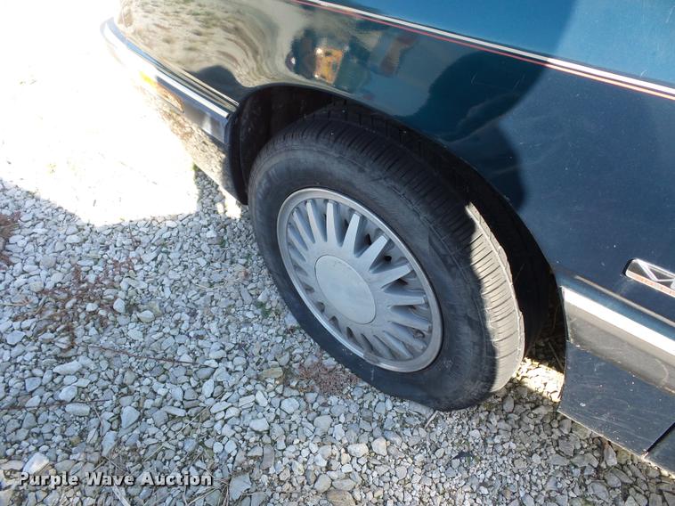 image for item BG9650 1993 Chrysler Lebaron LX convertible