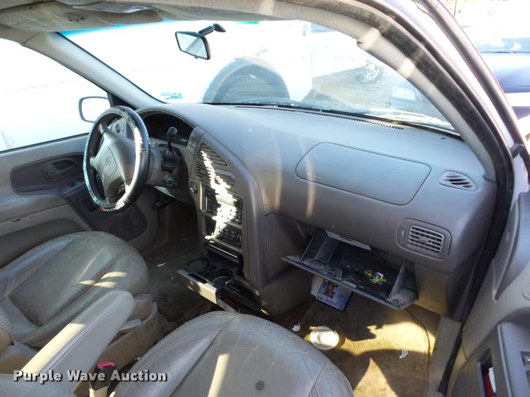 image for item BG9653 1999 Mercury Villager van