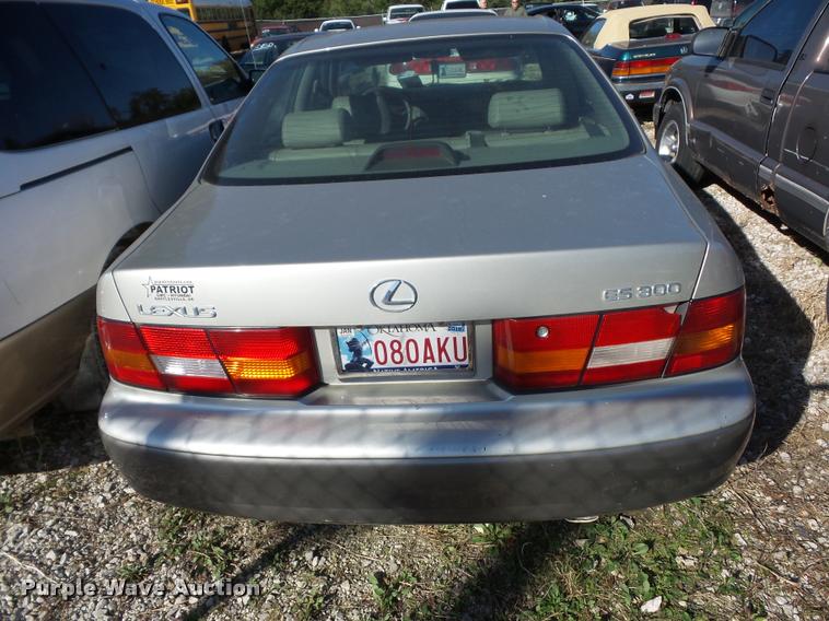 image for item BG9654 1997 Lexus ES300
