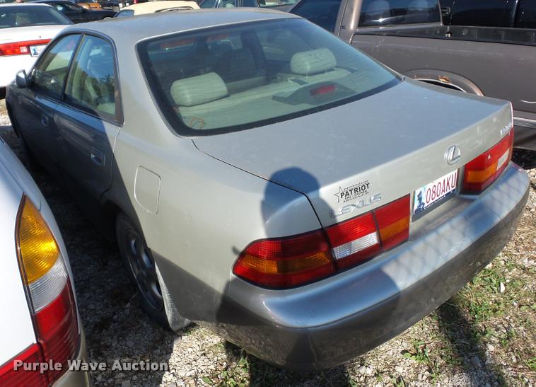 image for item BG9654 1997 Lexus ES300