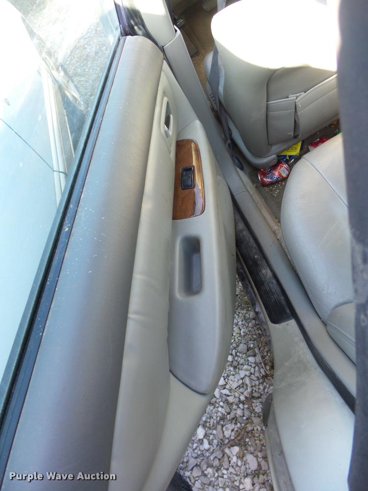 image for item BG9654 1997 Lexus ES300