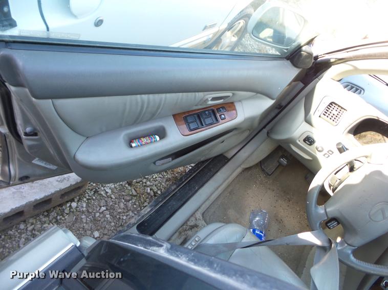 image for item BG9654 1997 Lexus ES300