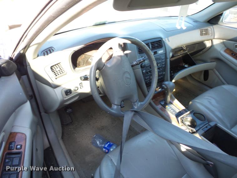 image for item BG9654 1997 Lexus ES300