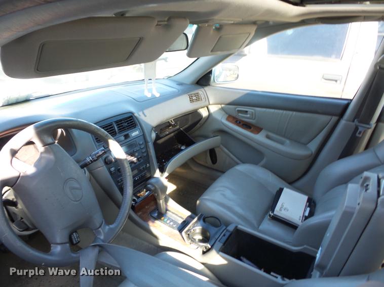 image for item BG9654 1997 Lexus ES300