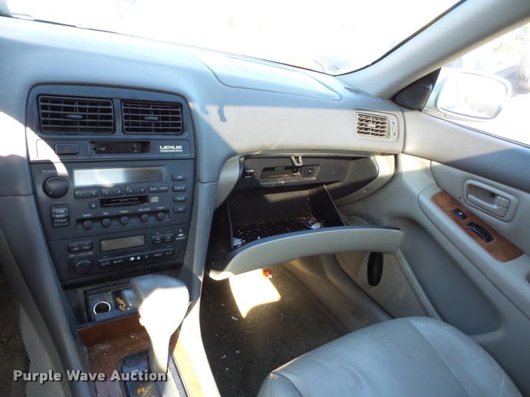 image for item BG9654 1997 Lexus ES300