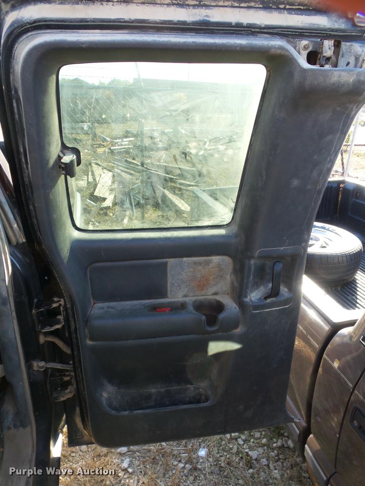 image for item BG9656 2004 Chevrolet Silverado 1500 Z71 Ext. Cab pickup truck