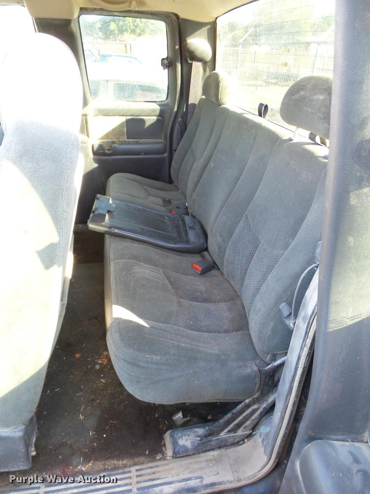 image for item BG9656 2004 Chevrolet Silverado 1500 Z71 Ext. Cab pickup truck