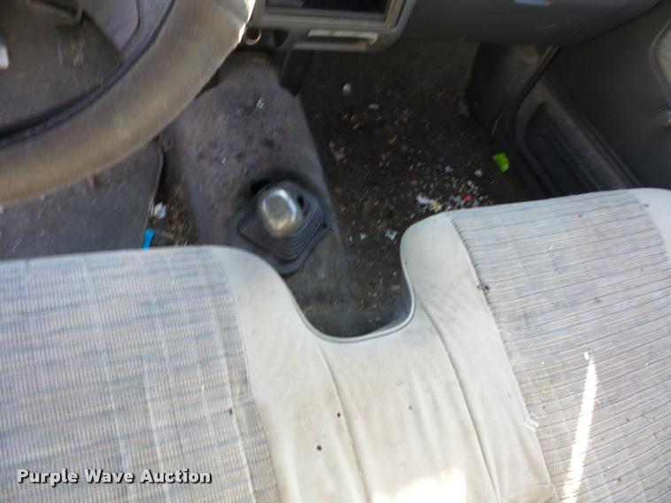 image for item BG9659 1993 Mitsubishi Mighty Max Sport pickup truck