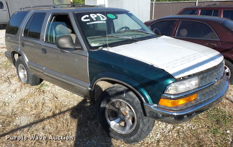 image for item BG9660 1998 Chevrolet Blazer SUV