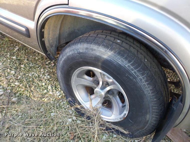 image for item BG9660 1998 Chevrolet Blazer SUV