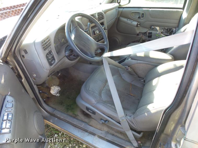 image for item BG9660 1998 Chevrolet Blazer SUV