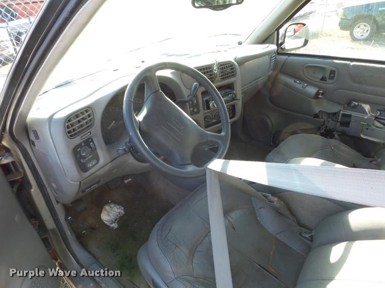 image for item BG9660 1998 Chevrolet Blazer SUV