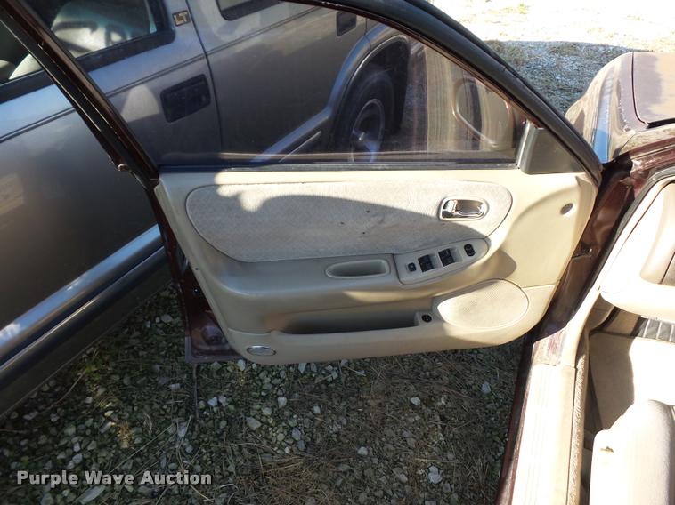 image for item BG9661 2000 Mazda 626 LX