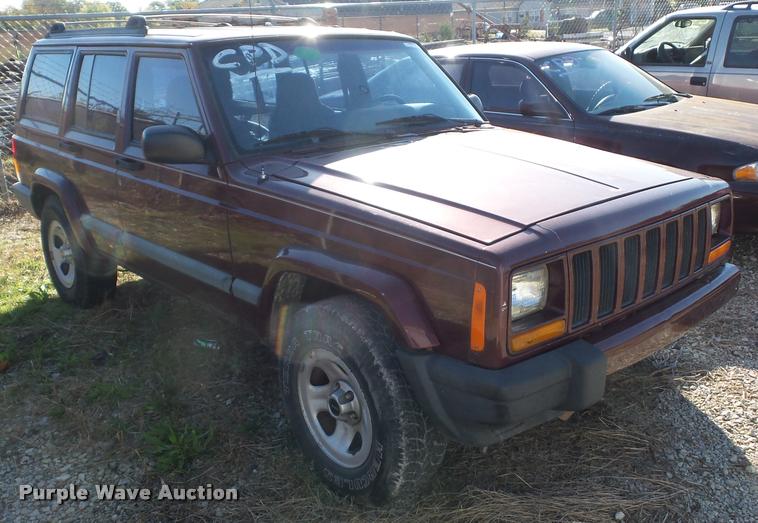 image for item BG9662 2001 Jeep Cherokee SUV