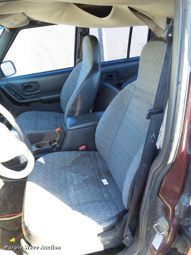 image for item BG9662 2001 Jeep Cherokee SUV