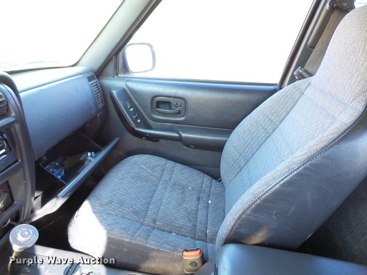 image for item BG9662 2001 Jeep Cherokee SUV