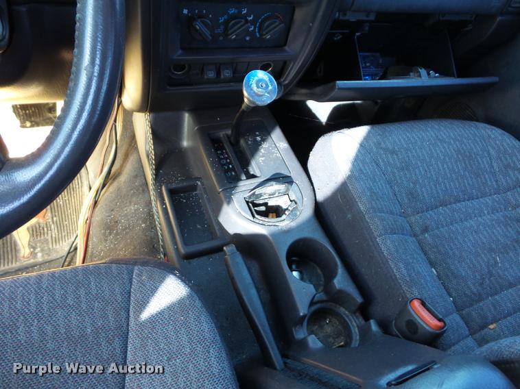 image for item BG9662 2001 Jeep Cherokee SUV