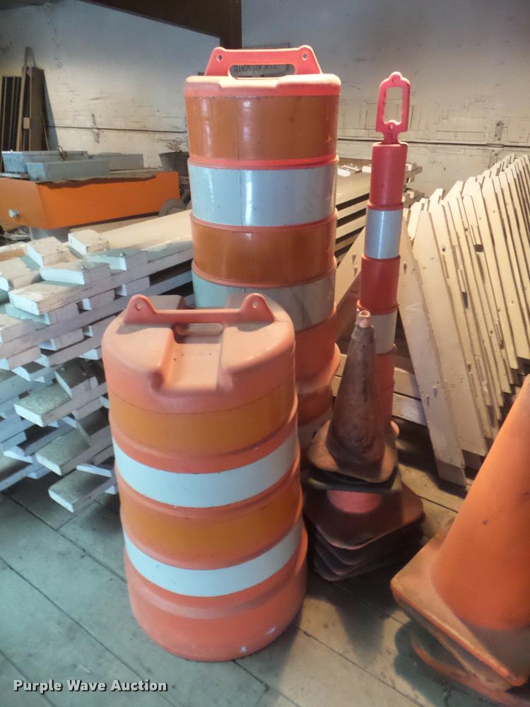 image for item BK9343 Road safety equipment