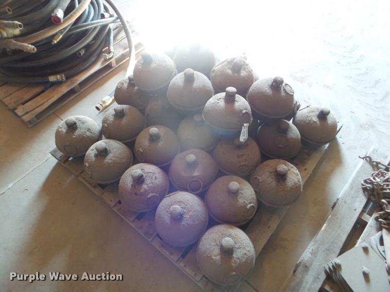 image for item BK9358 (30) kerosene pots