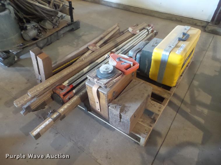 image for item BK9382 Surveying equipment