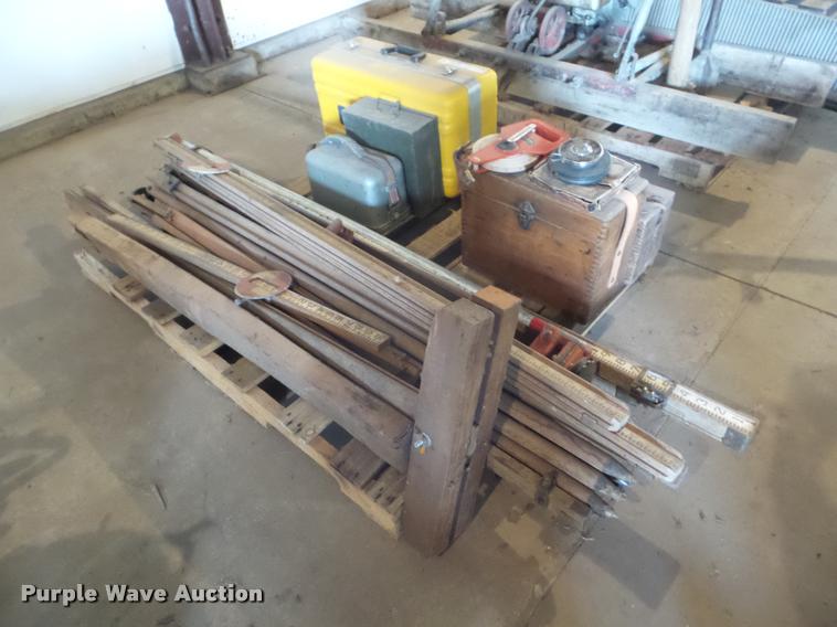 image for item BK9382 Surveying equipment