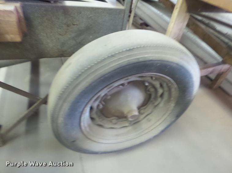 image for item BK9402 DeWalt radial arm saw