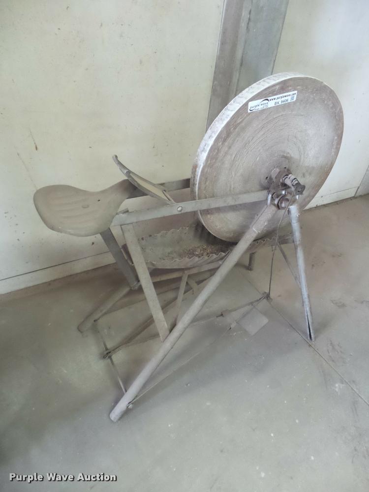 image for item BK9406 Pedestal grinding wheel