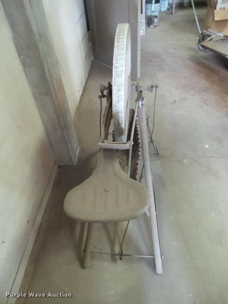 image for item BK9406 Pedestal grinding wheel