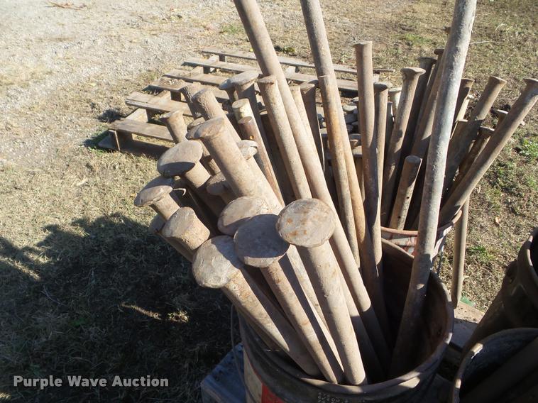 image for item BK9419 Form stakes