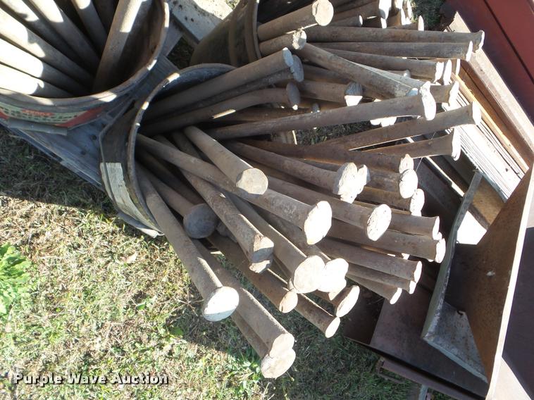 image for item BK9419 Form stakes