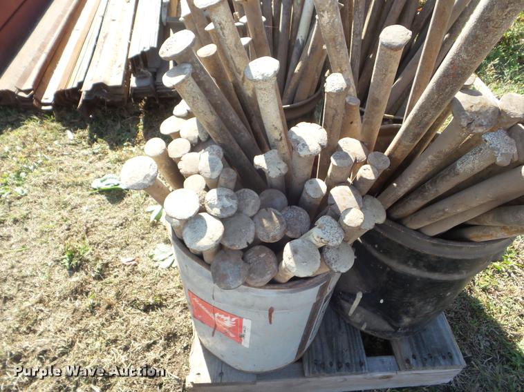 image for item BK9419 Form stakes