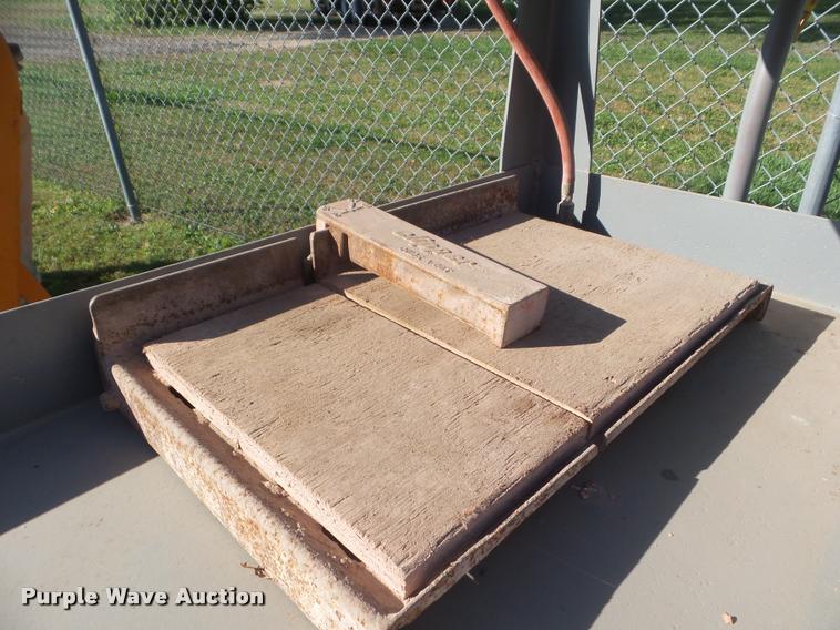 image for item BK9442 Clipper wet saw