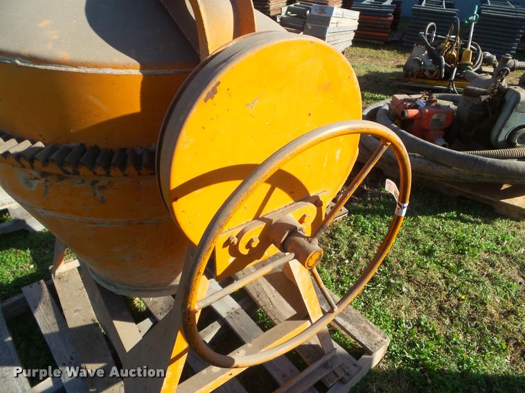 image for item BK9443 Concrete mixer