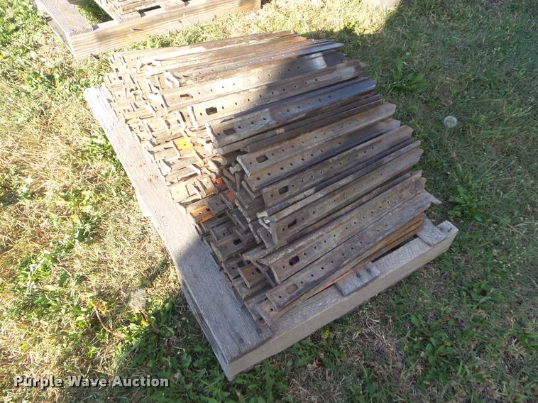 image for item BK9456 16" line stakes