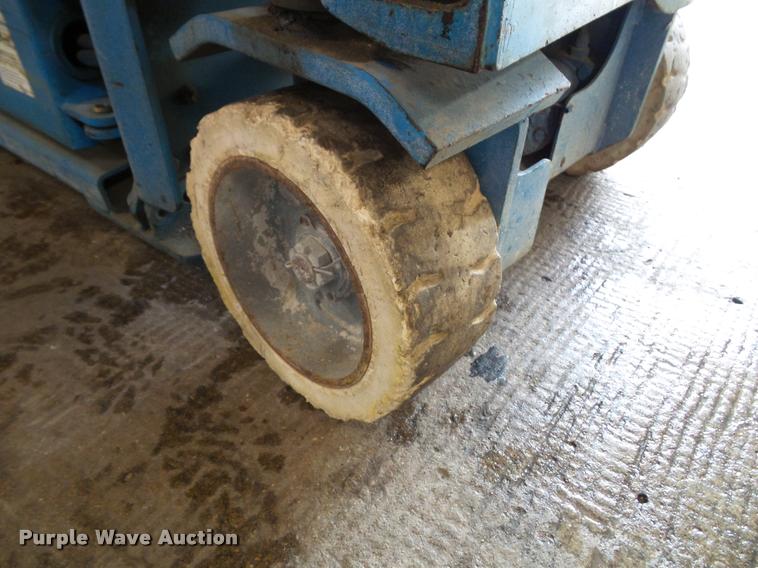 image for item BP9478 Genie GS-1930 scissor lift