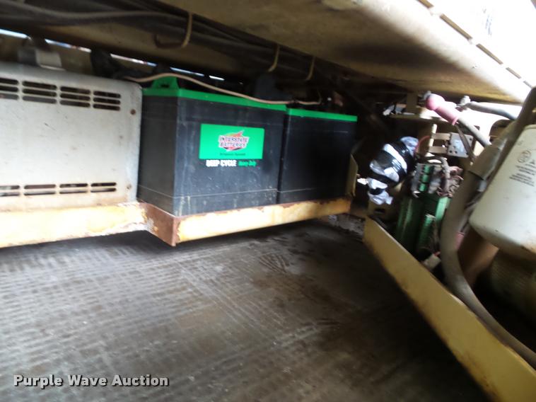 image for item BP9479 2001 JLG 1932E2 scissor lift