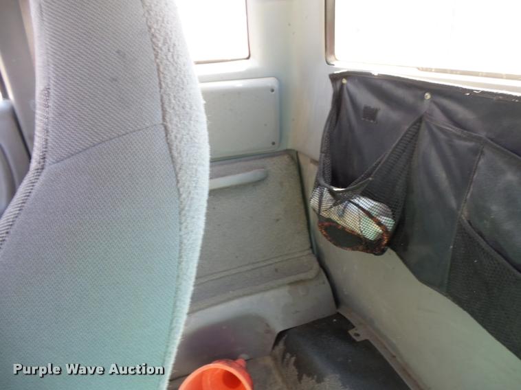 image for item BS9762 2000 Ford Ranger SuperCab pickup truck