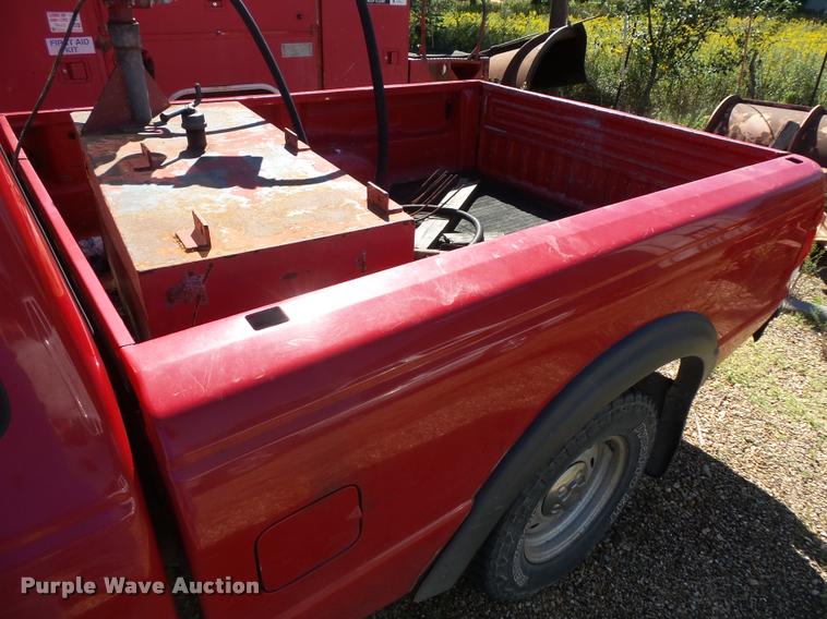 image for item BS9762 2000 Ford Ranger SuperCab pickup truck