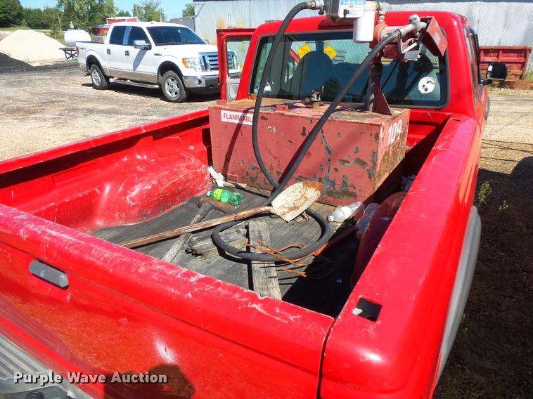 image for item BS9762 2000 Ford Ranger SuperCab pickup truck