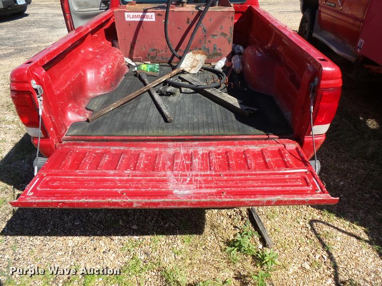 image for item BS9762 2000 Ford Ranger SuperCab pickup truck