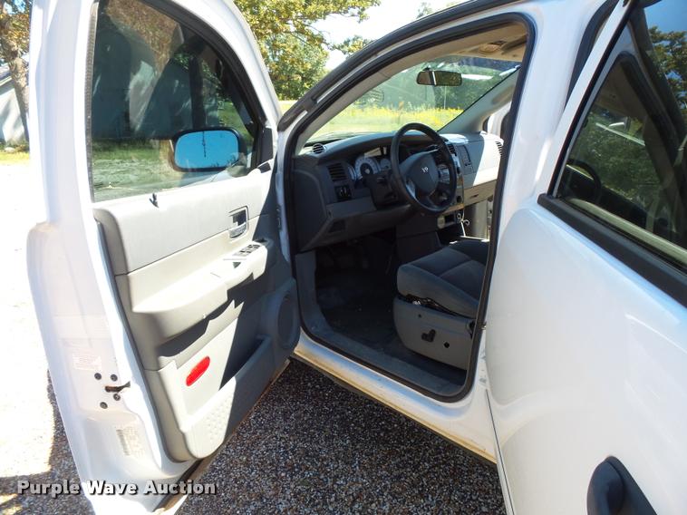 image for item BS9765 2005 Dodge Durango SUV