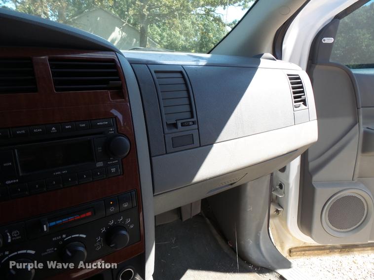 image for item BS9765 2005 Dodge Durango SUV