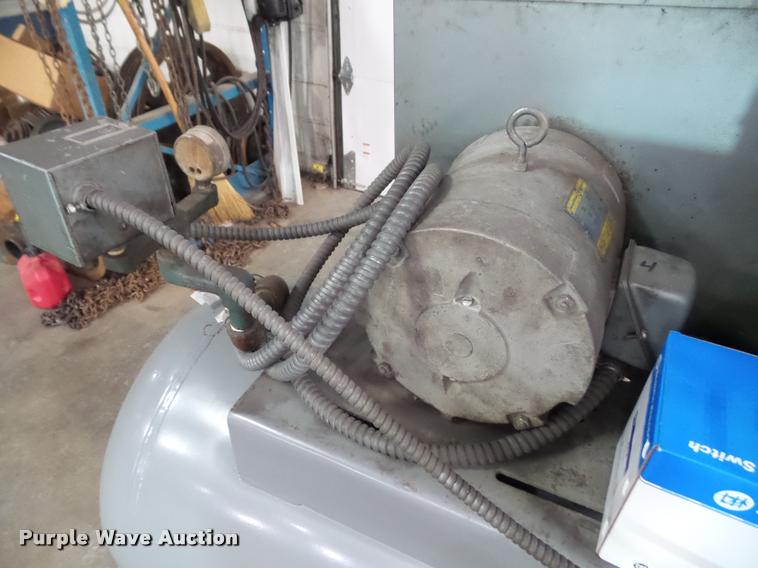 image for item BV9945 Ingersoll Rand air compressor