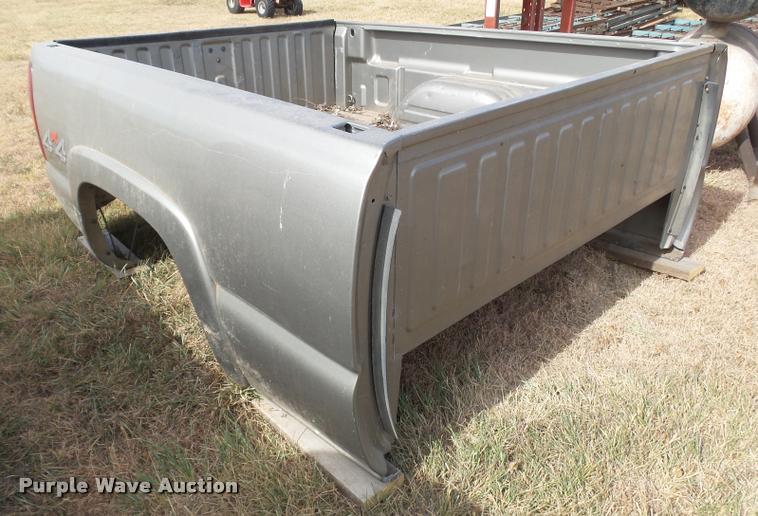 image for item BY9639 GMC Sierra 2003 GMC pickup truck bed