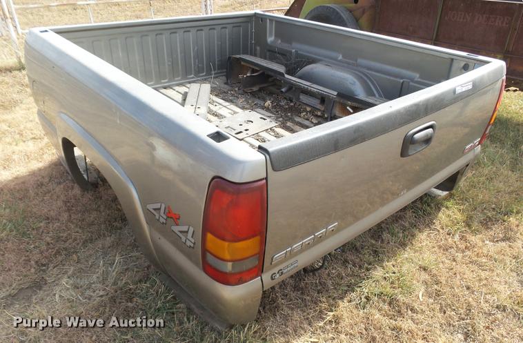 image for item BY9639 GMC Sierra 2003 GMC pickup truck bed