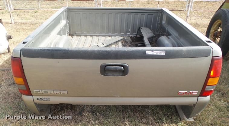 image for item BY9639 GMC Sierra 2003 GMC pickup truck bed