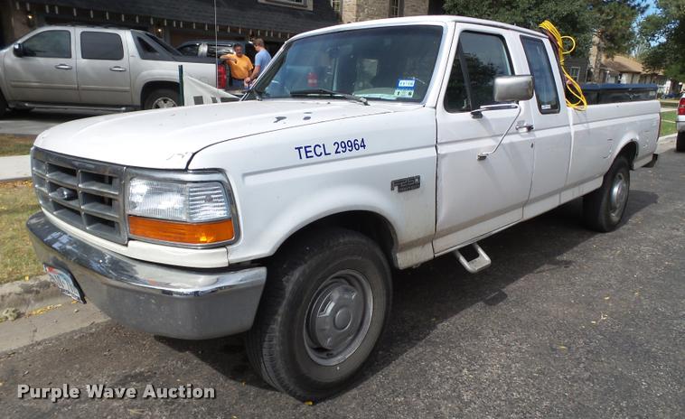 image for item BZ9222 1997 Ford F250 SuperCab pickup truck