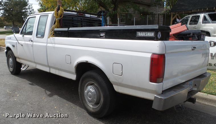 image for item BZ9222 1997 Ford F250 SuperCab pickup truck