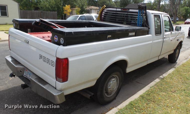 image for item BZ9222 1997 Ford F250 SuperCab pickup truck