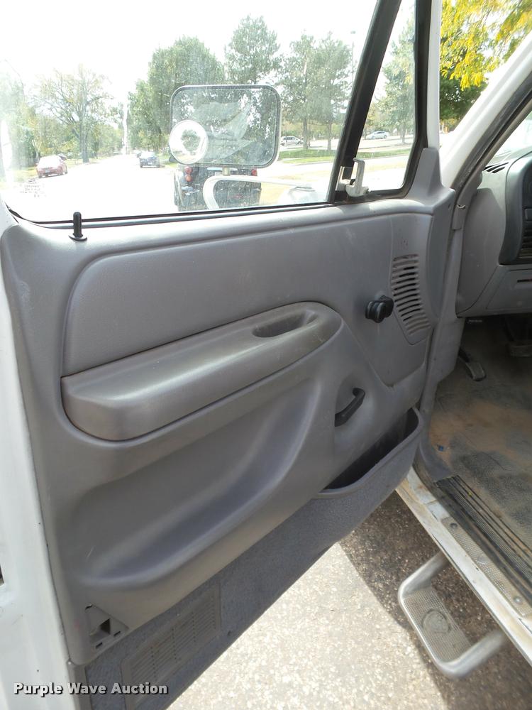 image for item BZ9222 1997 Ford F250 SuperCab pickup truck